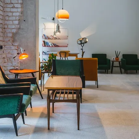 2nd Station אכסניה