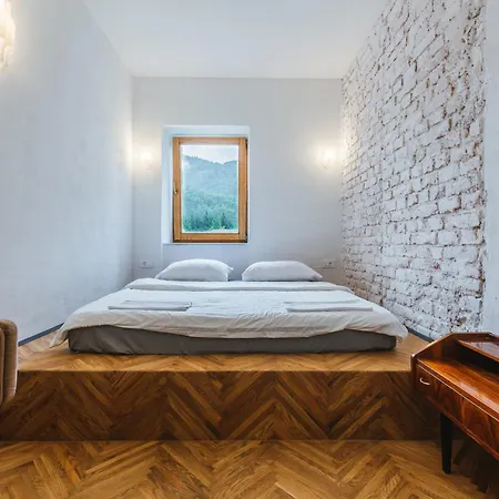 2nd Station * בלד