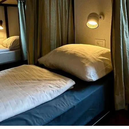 2nd Station * בלד